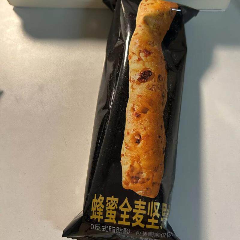 全麦坚果棒蜂蜜面包法棍长条吐司无添加蔗糖代餐早餐全麦面包