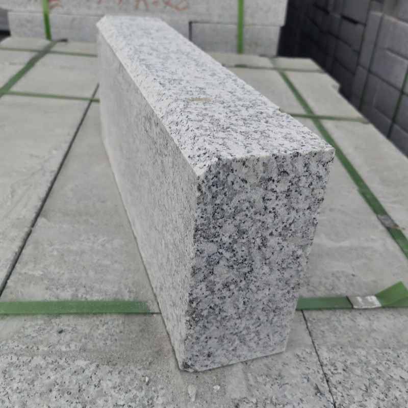 芝麻灰路沿石花岗岩侧石地铺道牙石芝麻黑路肩树池石芝麻白路平石
