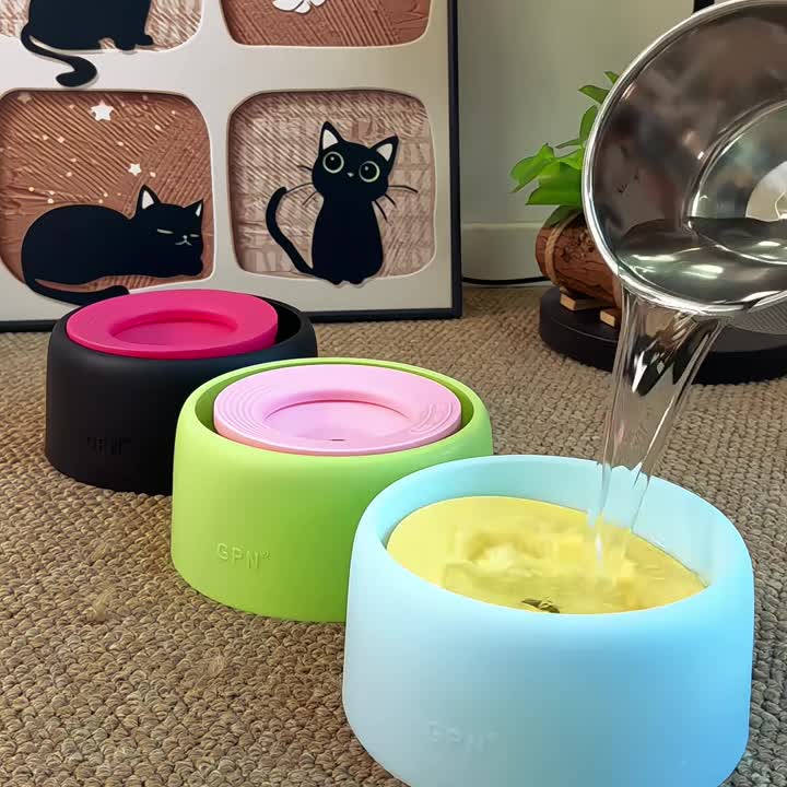 狗狗喝水器不湿嘴宠物悬