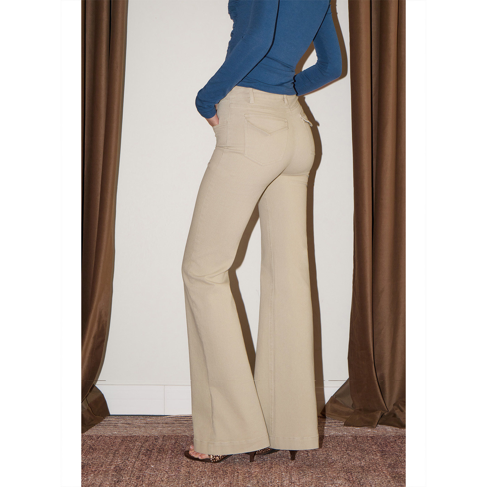 PynkiSwear 灰杏色中低腰修身微喇牛仔裤女水洗棉显瘦窄版喇叭裤,女装/女士精品,牛仔裤,淘宝优惠券,粉丝福利购,淘宝优惠卷