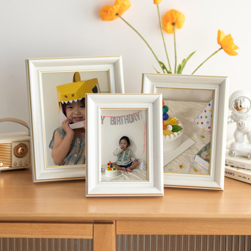 免费定制洗照片加相框摆台挂墙