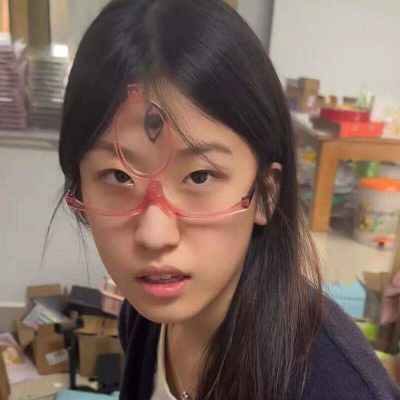 单片旋转眼镜2025新款女士老花镜品牌高档正品化妆老花镜个性创意