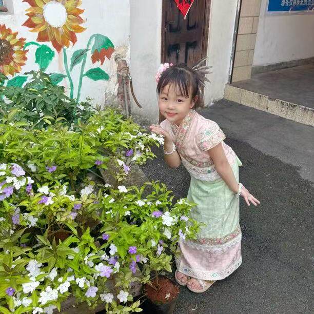 新款云南西双版纳傣族民族风表演服女童童装旅游亲子装六一泼水节