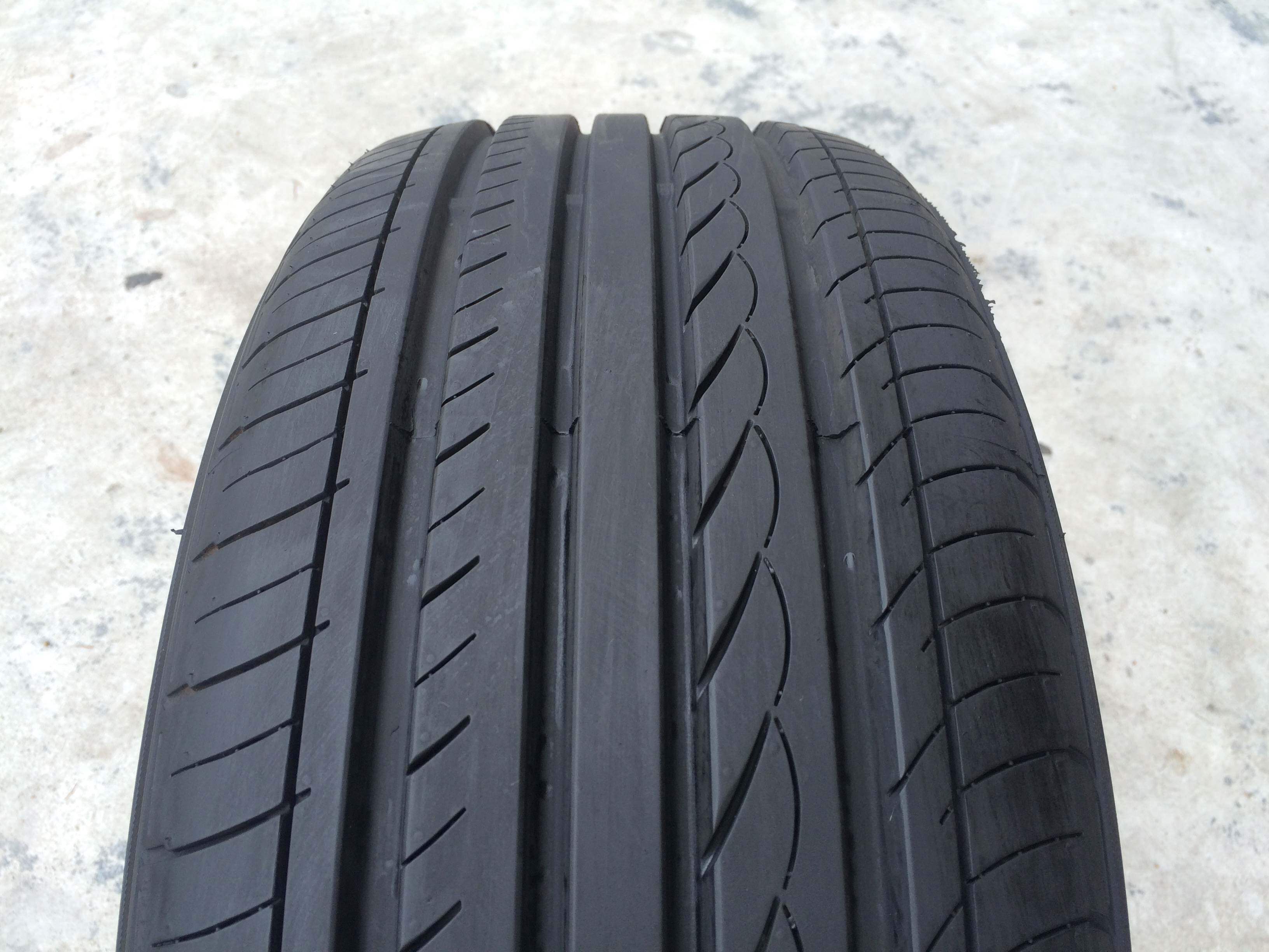 优科豪马轮胎215/50R17 91V 横滨V551 原配杰德思域/凌派 名爵5/6