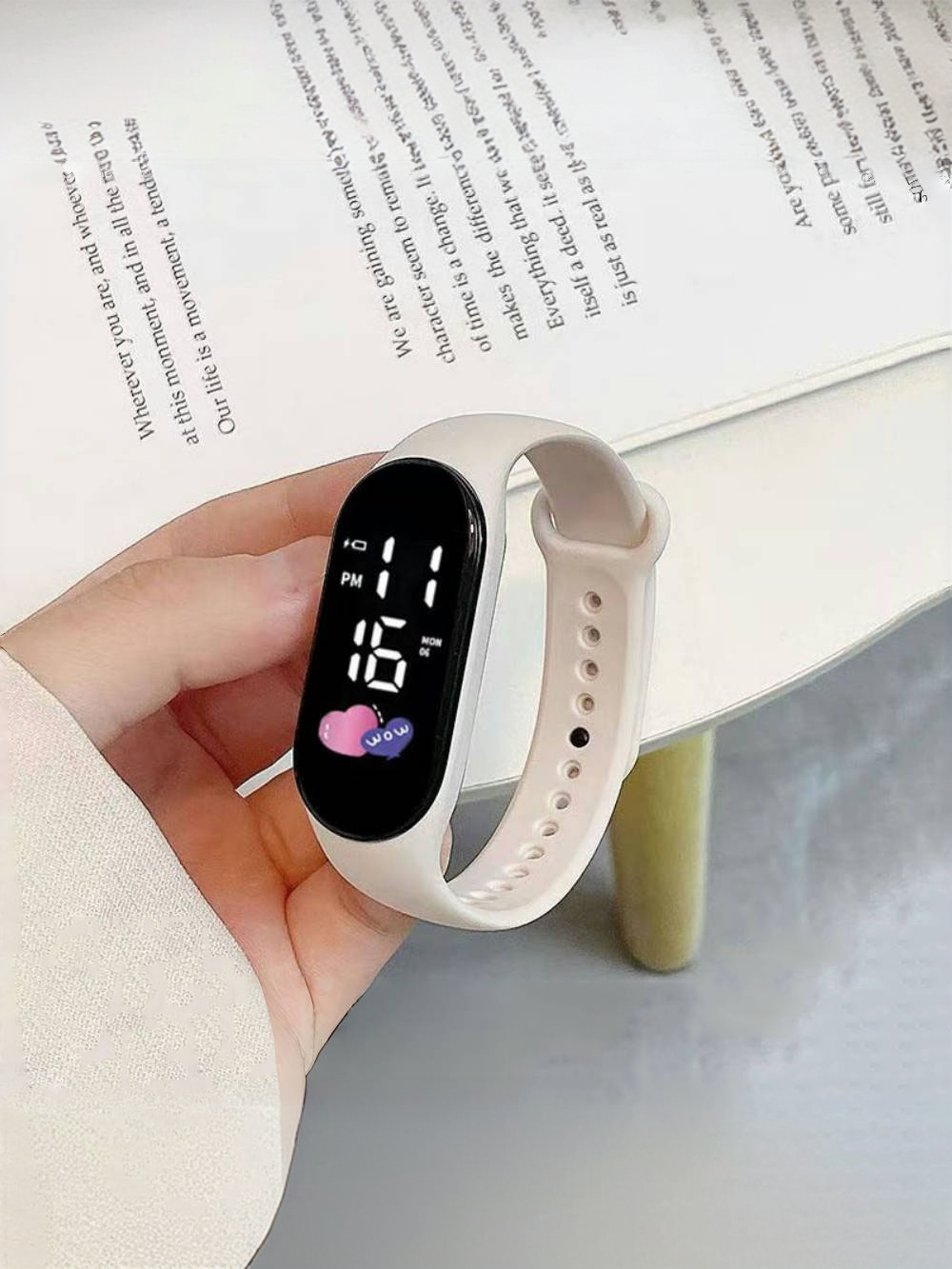 2025新款手表女款学生初高中儿童高颜值男简约气质韩版潮流电子表