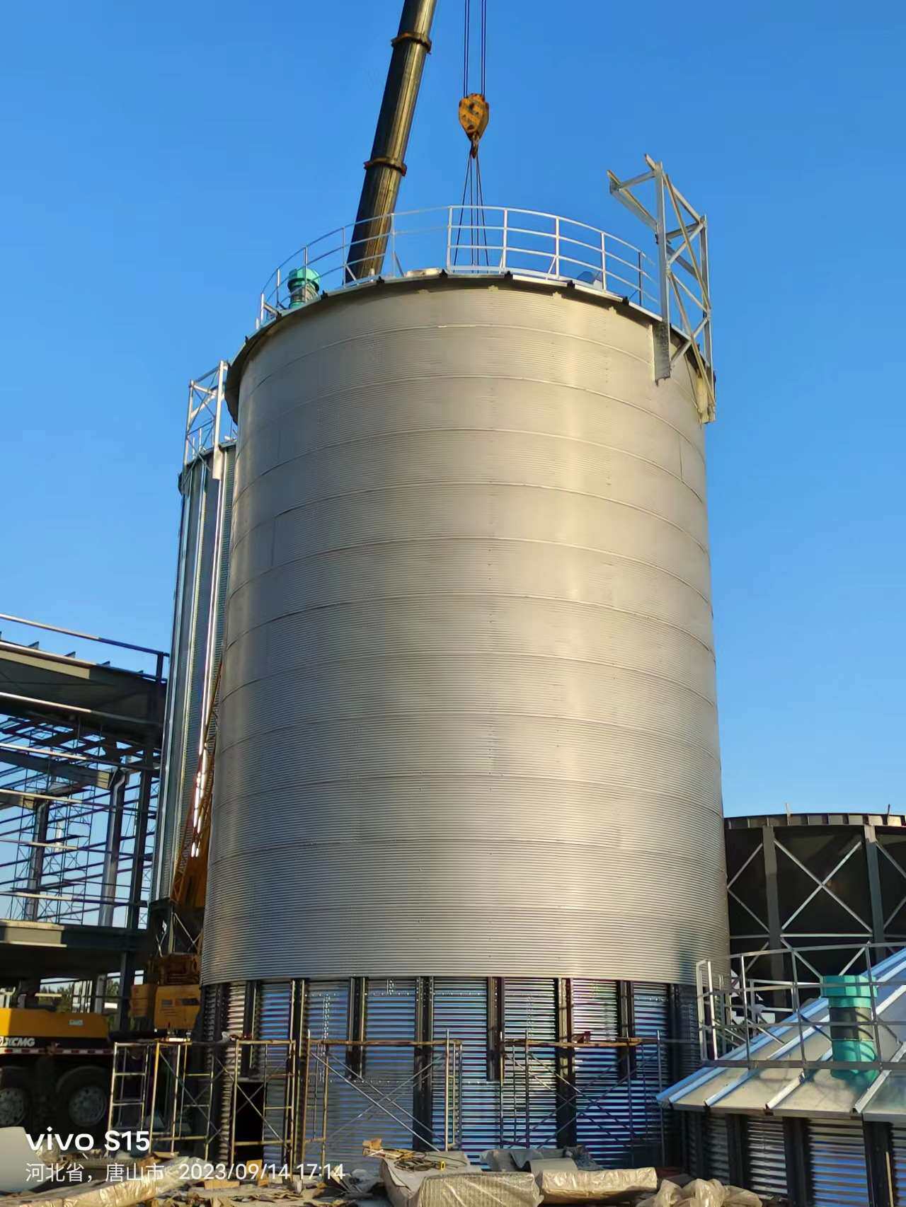 家用收粮户用玉米储粮仓粮食小型粮仓大型钢板仓稻谷热镀锌囤储