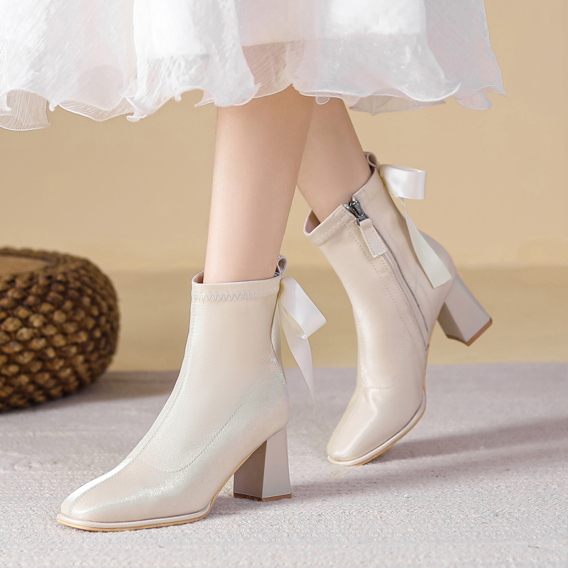 法式白色高跟鞋女秋冬伴娘婚鞋2025新款方头小个子加绒粗跟短筒靴