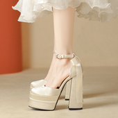 白色绝美婚鞋 伴娘鞋 15CM恨天高跟鞋 法式 女粗跟2026配裙子中空单鞋