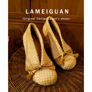 法式设计感翻领蝴蝶结圆头粗跟单鞋女2025新款黄色复古浅口高跟鞋