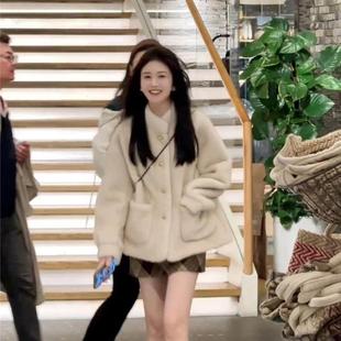 欧洲站2025年冬季新款杏色皮毛一体羊羔毛绒加厚外套女高级感短款