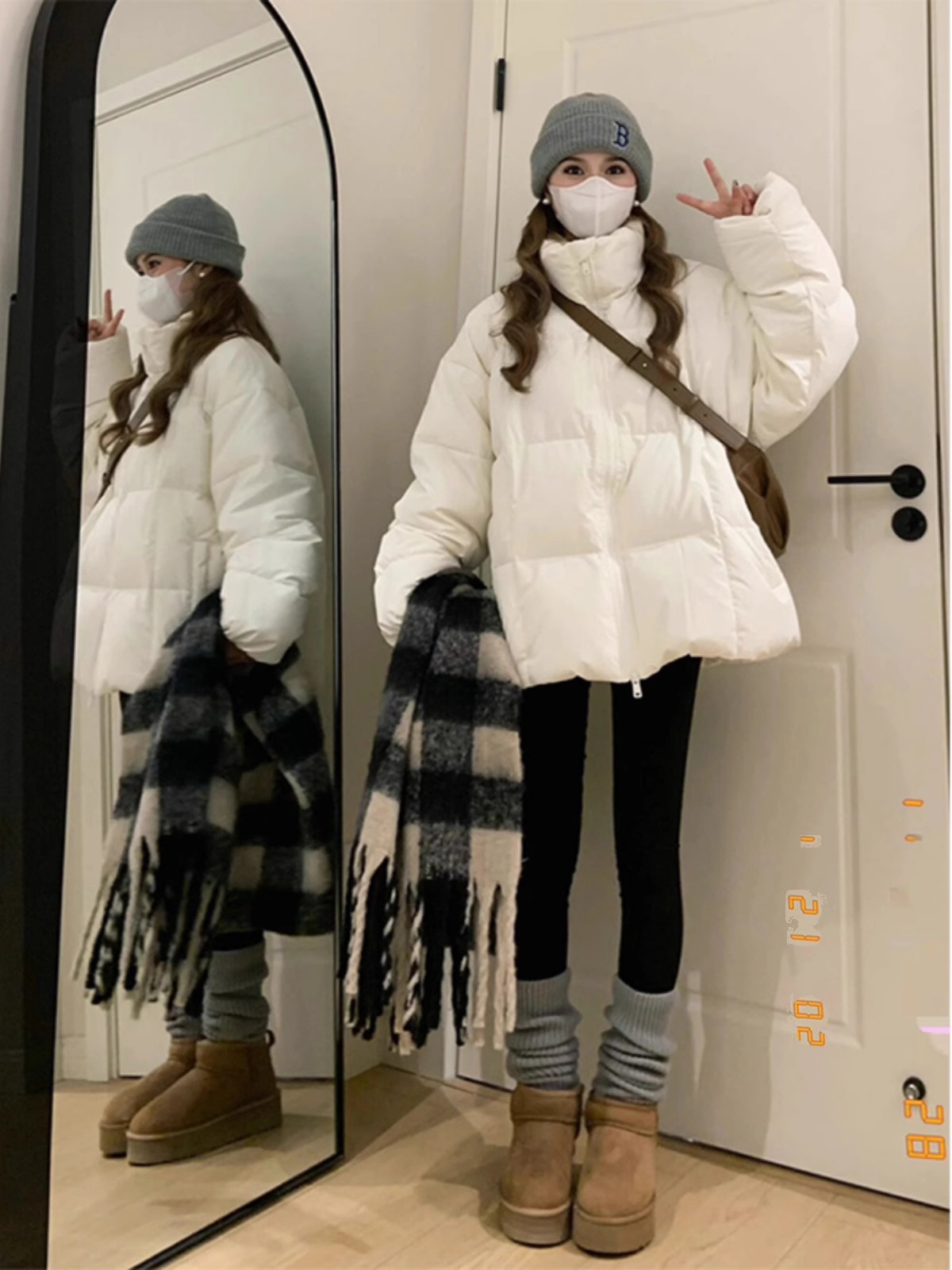 短款白色羽绒棉服女冬季2024新款