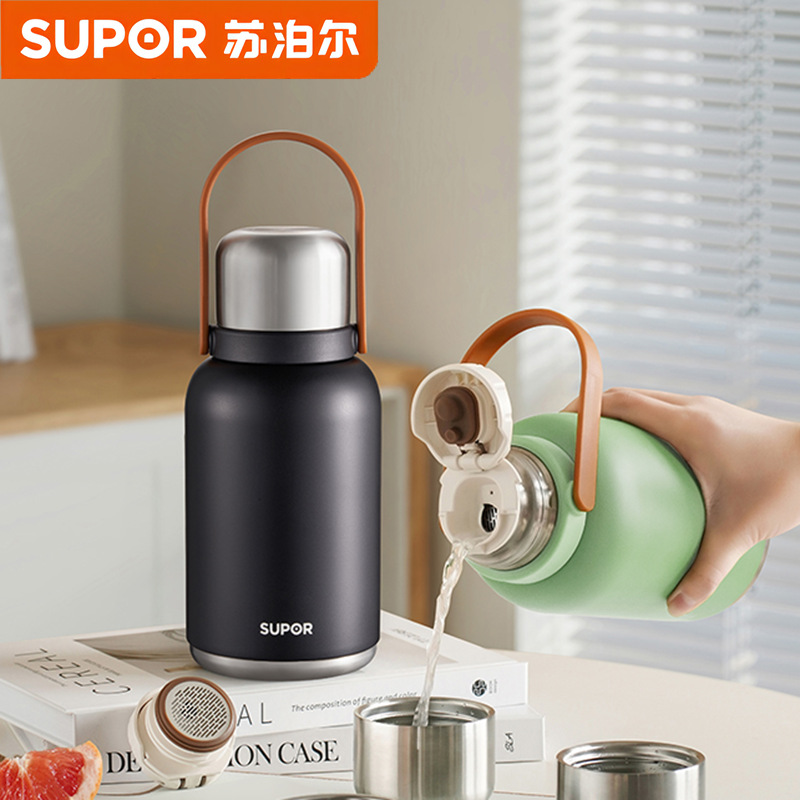 Stainless steel pot with lid - vacuum insulated bottle