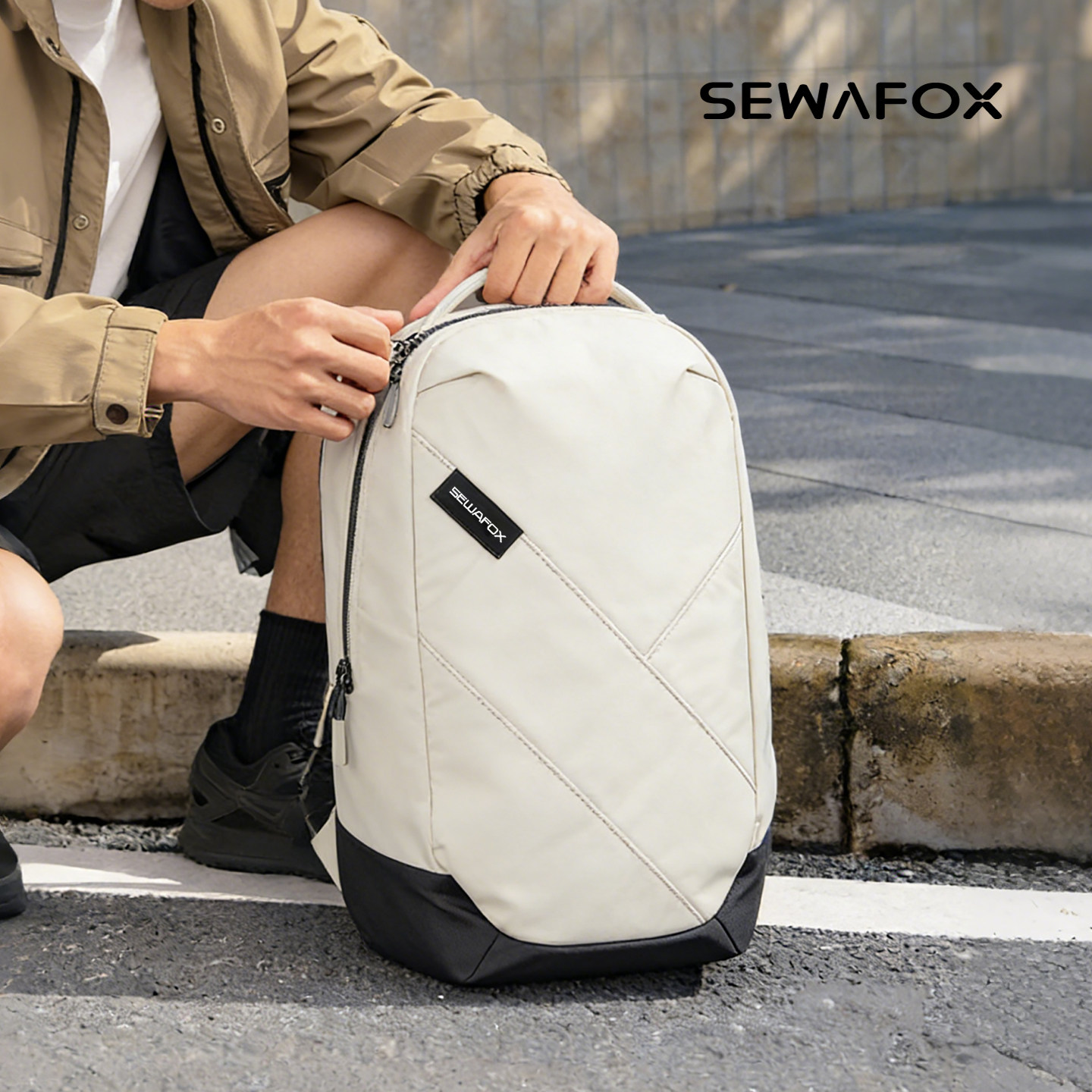 机能双肩包明星同款2026年新款户外旅行大容量轻便背包通勤男