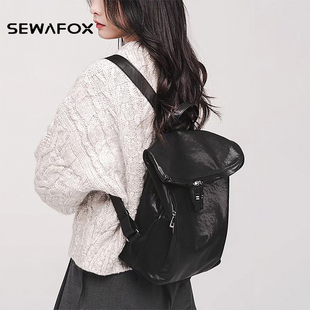 双肩包女皮质大容量通勤旅行设计感小众大学生书包高级感电脑背包