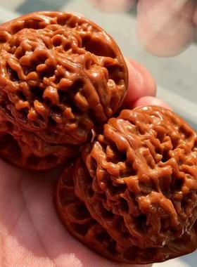 文玩桃核麒麟纹官帽四座楼狮子头三角白苹果园机刷包浆核桃手盘