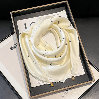 白色磁吸扣小方巾三角丝巾女春秋防晒搭配衬衫护颈脖子纱巾薄围巾