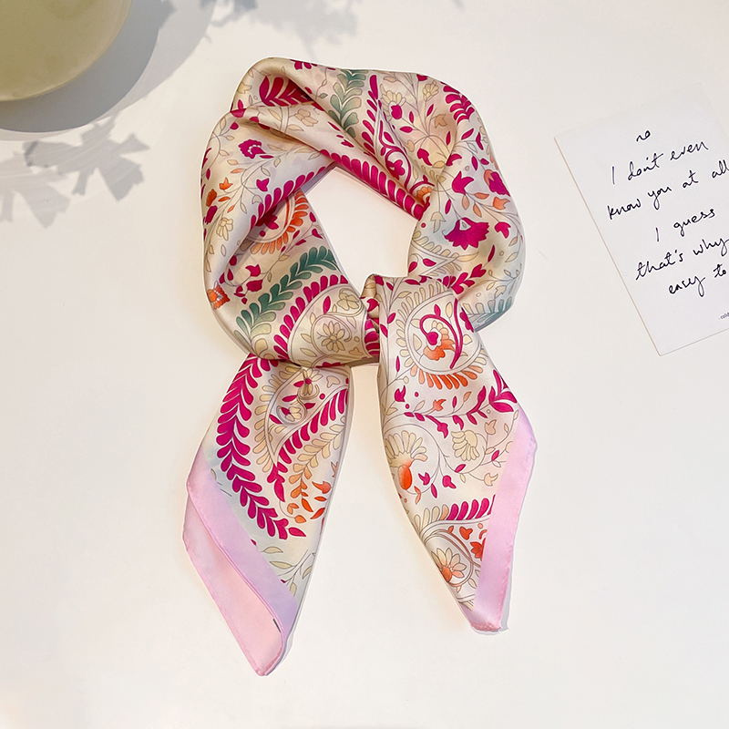 小方巾丝巾搭配衬衫女夏季