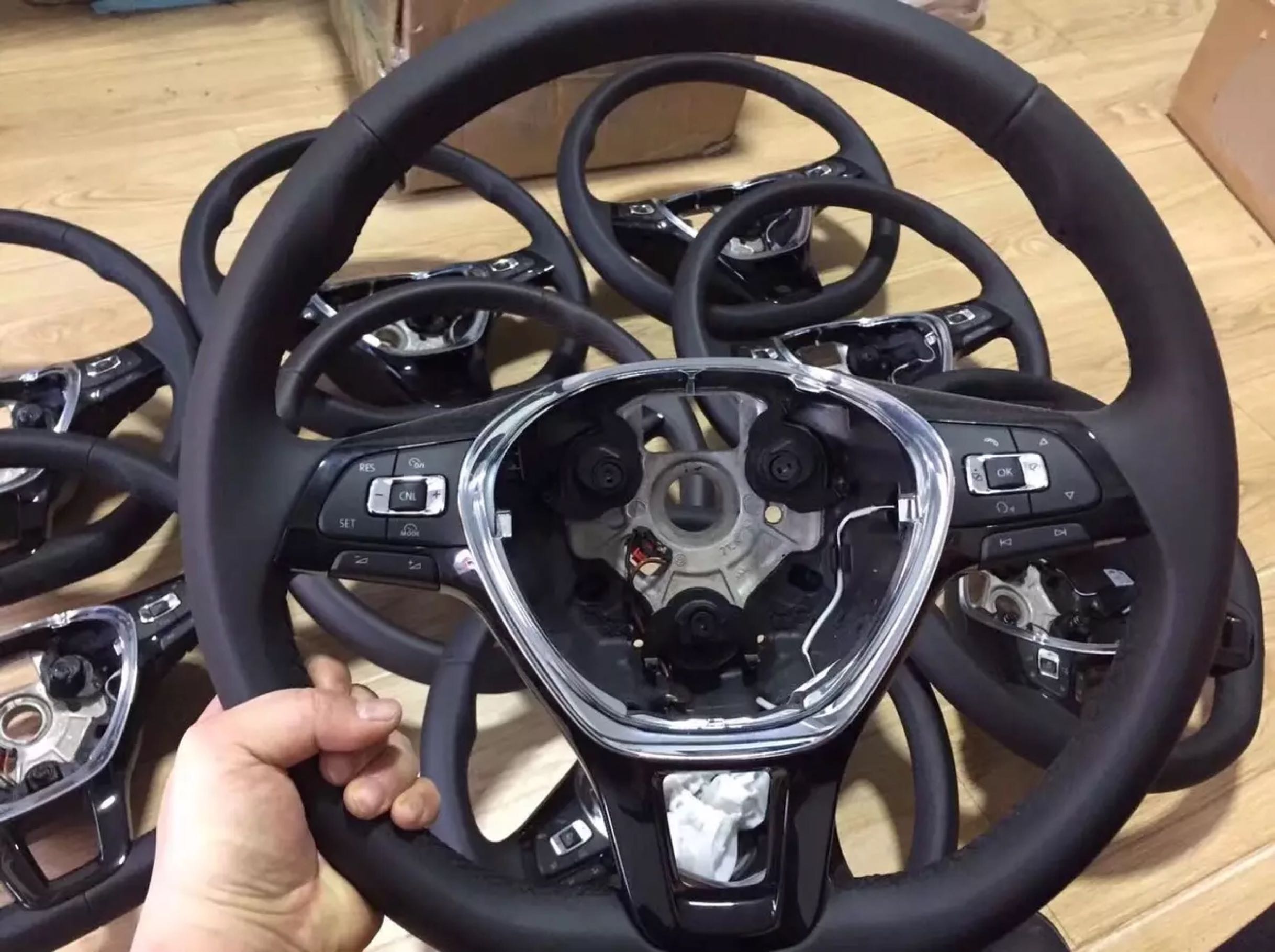 大众新宝来朗逸plus凌渡高7迈腾b8途安l探歌原厂多功能方向盘按键