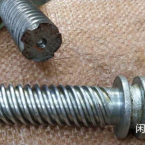 加长异形螺母、丝锥梯型