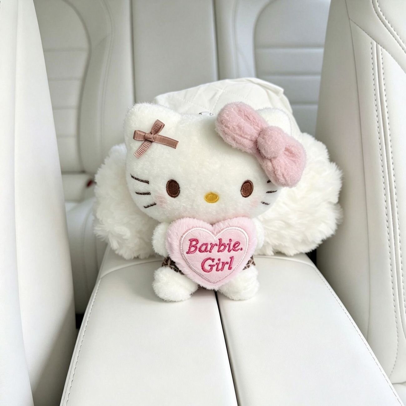 可爱格纹Kitty车载纸巾盒摆件