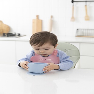 跨境食品级硅胶防摔辅食碗防滑儿童套餐碗婴儿硅胶碗宝宝吃饭碗