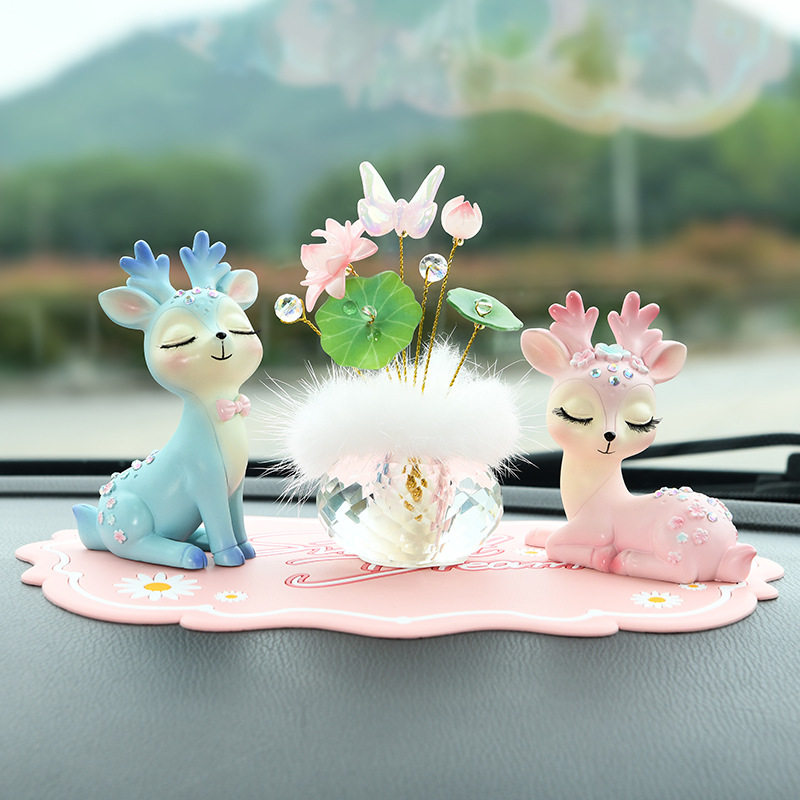 2025新款浪漫车载梅花鹿装饰品小仙鹿情侣家居摆件温馨车内装饰
