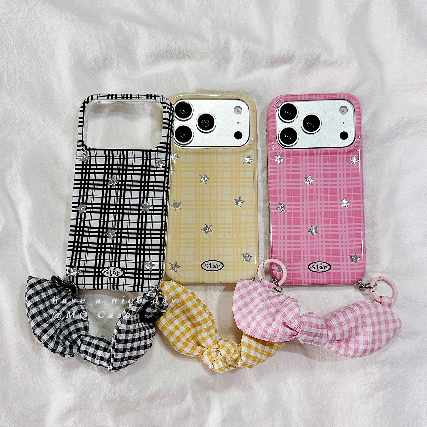 ins韩系少女心简约格纹适用苹果17手机壳iPhone17Promax新款16高级感15保护套硅胶防摔全包女款手提腕带软p壳