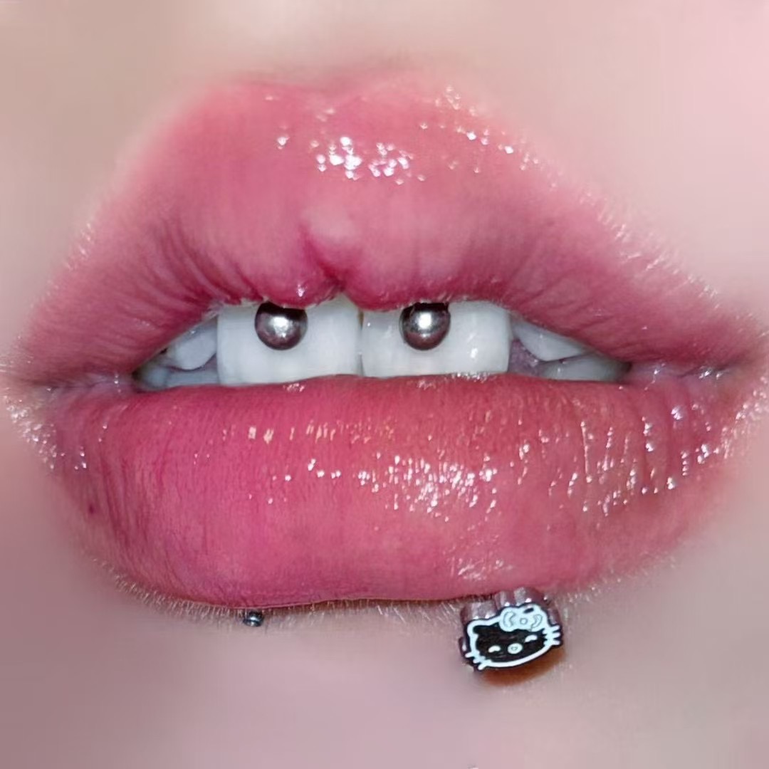 墨刺研究室 HelloKitty 唇钉钛钢耳骨钉三色滴油猫头直钉穿刺饰品