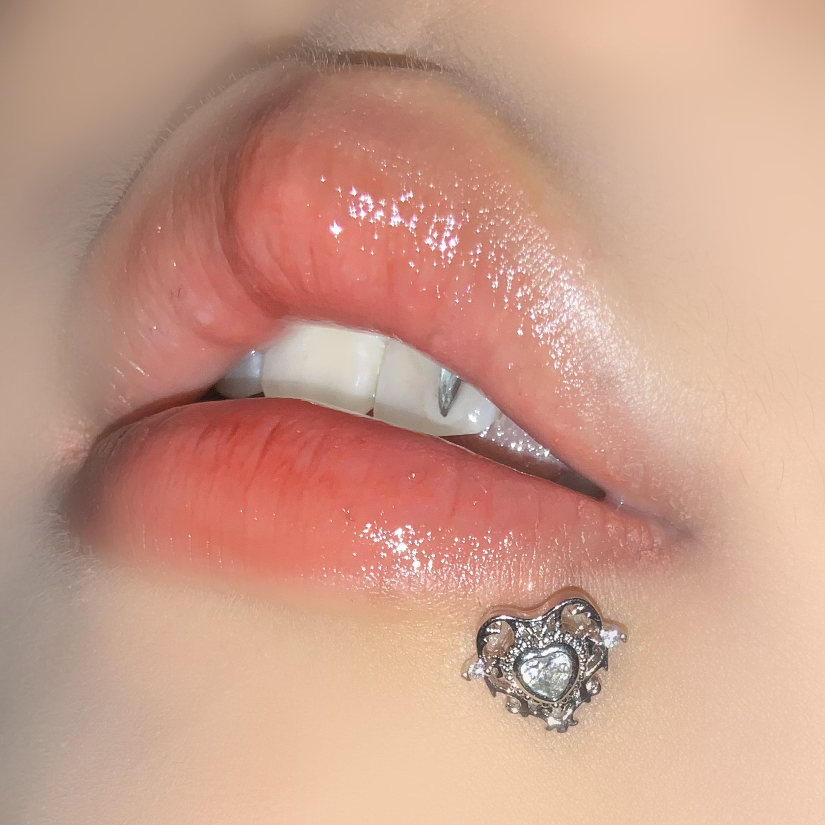 墨刺研究室 荆棘玫瑰 爱心唇钉镶钻耳骨钉钛钢平底直钉穿刺饰品