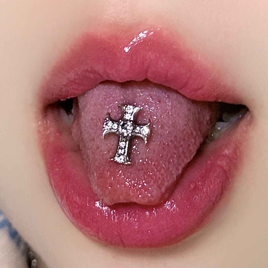 墨刺研究室 十字架舌钉钛钢镶钻舌饰外螺旋辣妹ins舌头钉穿刺饰品
