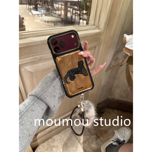 复古金色羽纱黑豹子适用iPhone18promax手机壳15新款17pro网红女款13创意全包防摔18pro超好看17保护套