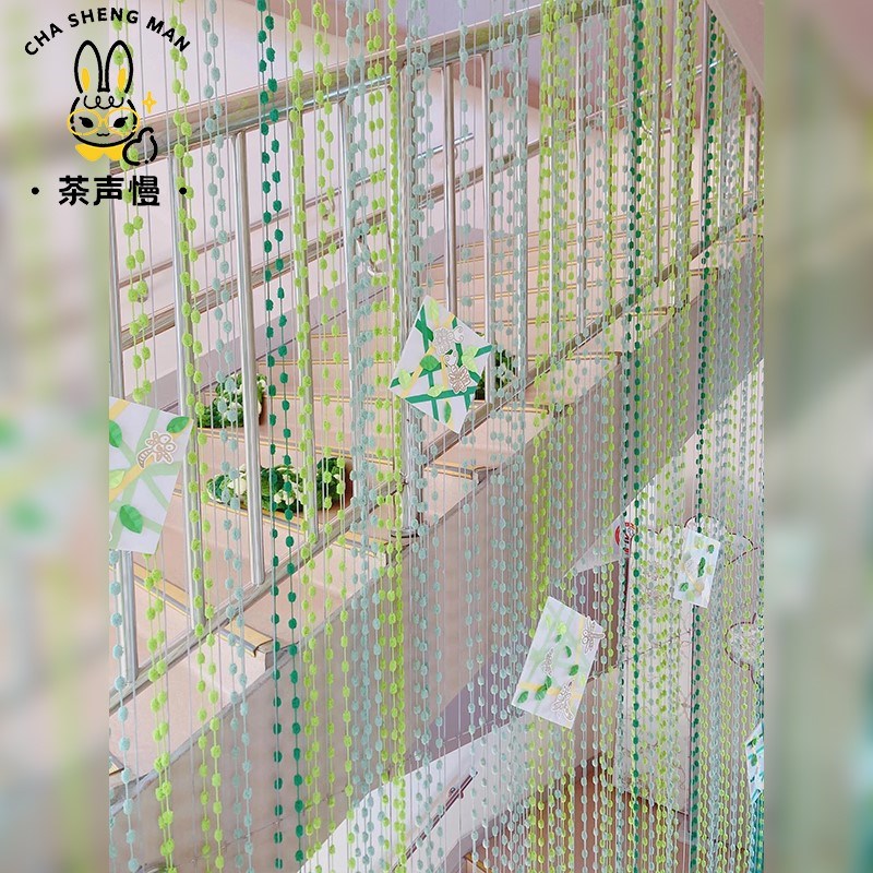 幼儿园自制彩色豆豆毛线环创吊饰氛围墙布置楼梯教室走廊用品材料