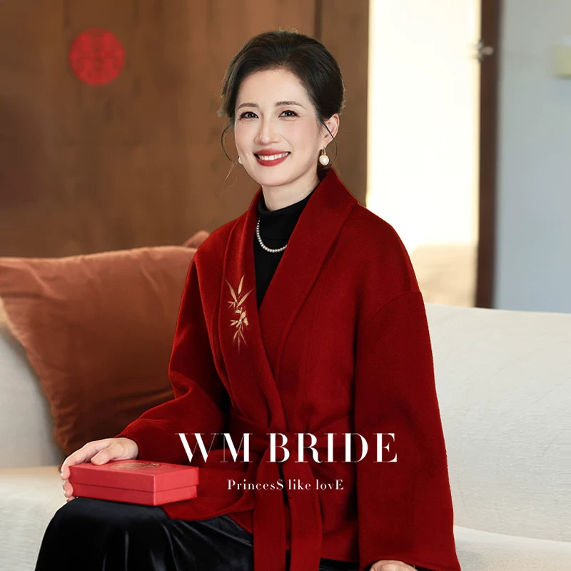 妈妈婚宴礼服红色刺绣款喜婆婆高定气质保暖外套冬美丽大方时尚款