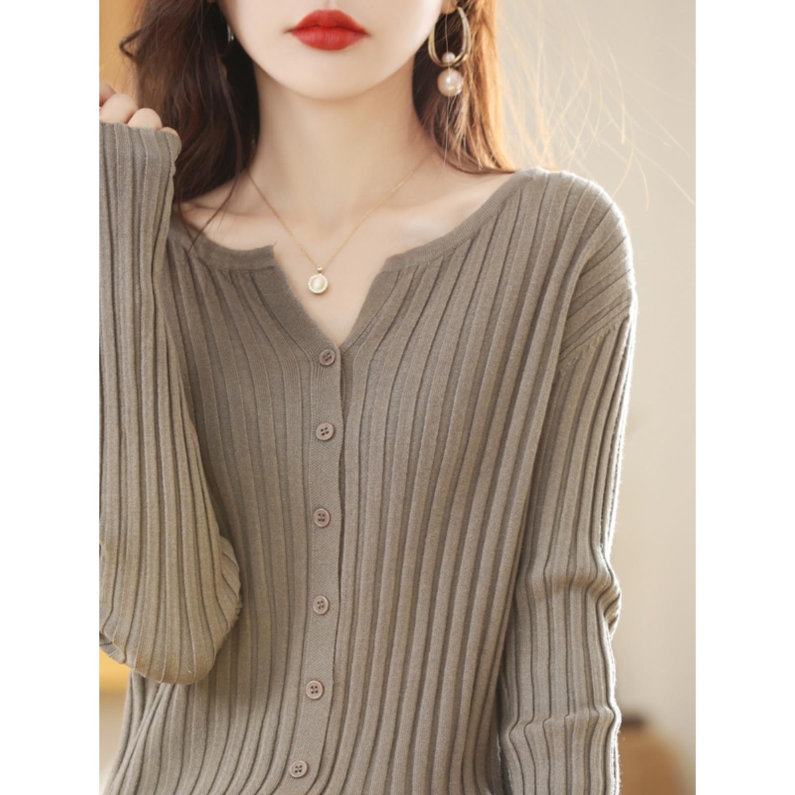 时尚品牌Cvy女士底衫2025春秋季新款100纯羊毛开衫圆领针织宽松长