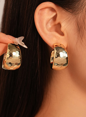 Wide edged earrings 欧美夸张宽边形钢针耳钉个性小众气质耳环女