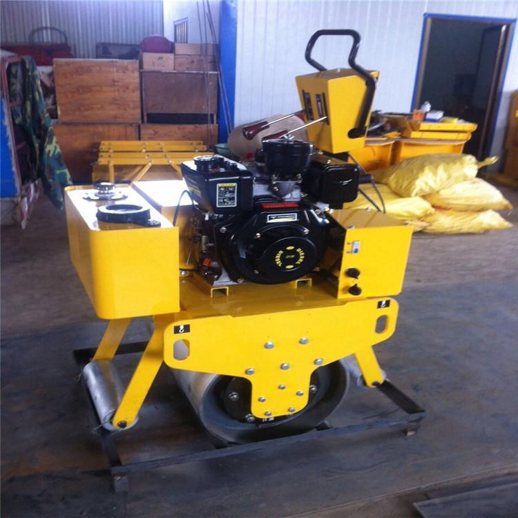 手扶式大单轮震动压路机生产厂家重型手扶式单轮压路机配件零售
