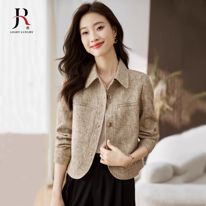 早春时尚气质小香风外套女2025新款小个子修身显瘦减龄翻领短上衣