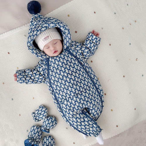 婴儿羽绒服冬季连体衣送鞋子手套