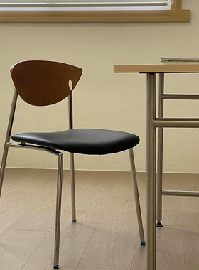 法式轻奢小户型实木餐椅中古设计师简约家用饭店餐厅靠背飞鸟凳子