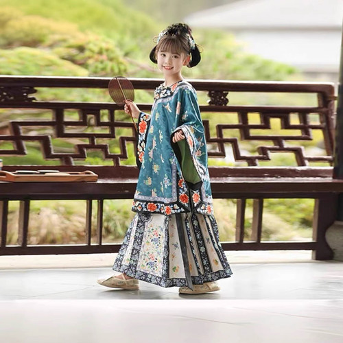 2026年春季新款女童格格服儿童马面裙2025新款古风中秋中国风旗袍