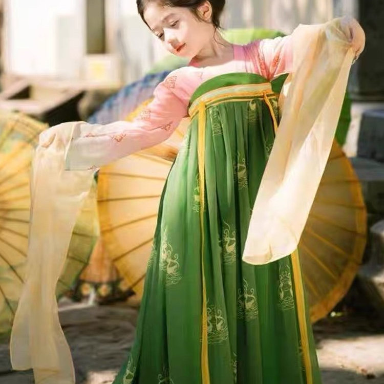 无注册商标女童汉服2025新款