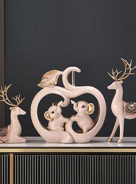 桌子上的摆件创意苹果对象树脂摆件家居饰品高档客厅玄关电视柜酒