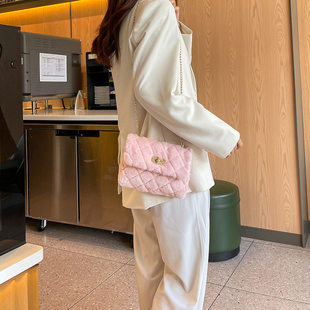毛绒斜挎手机包绒小方包小包链条斜挎包甜美单肩包