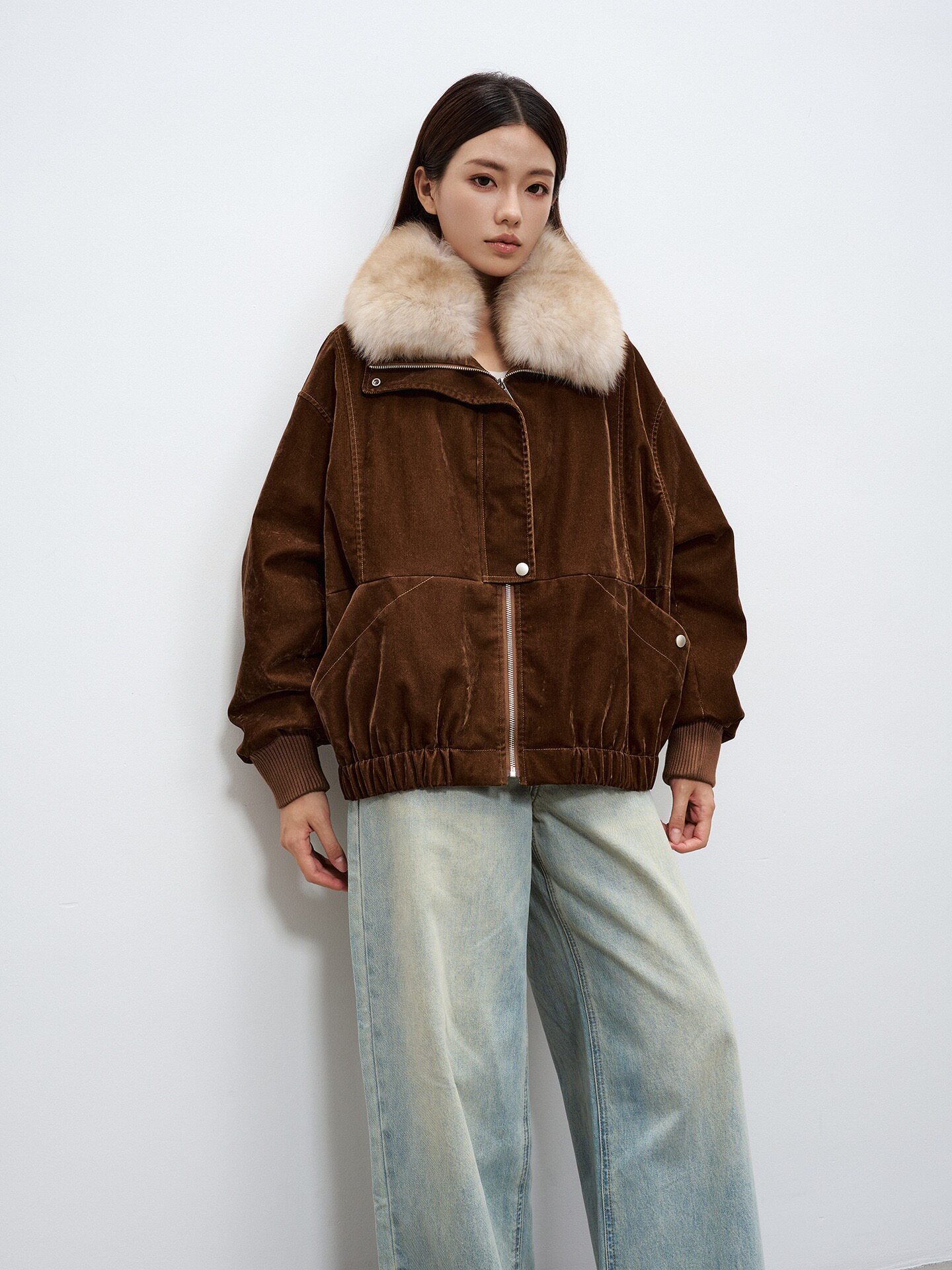 2025进口狐狸毛领派克服夹克90白鹅绒女短款时尚百搭鹅绒服
