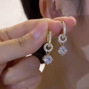 爆款 2023新款 小巧精致鋯石耳扣女洋氣耳環(huán)小眾設(shè)計(jì)感耳釘氣質(zhì)耳飾