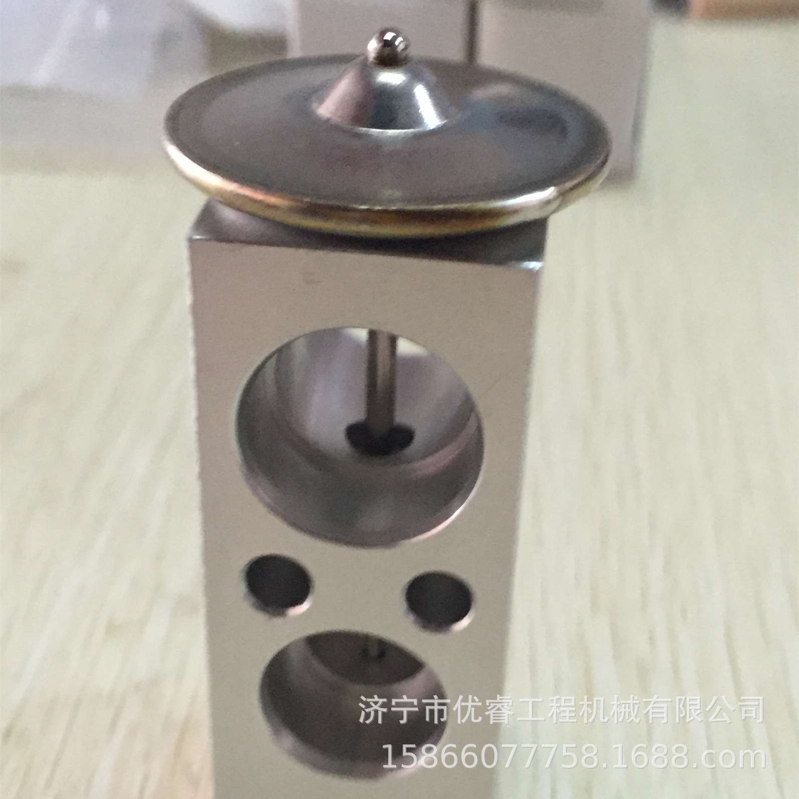 PC200-8挖掘机膨胀阀总成ND447500-2750 PC130-8 PC220-8