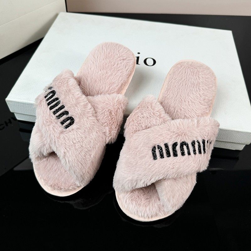 miu风闪钻居家毛毛拖鞋女平底外穿2025新款秋冬季毛茸茸交叉棉拖,女鞋,毛毛鞋,淘宝优惠券,粉丝福利购,淘宝优惠卷