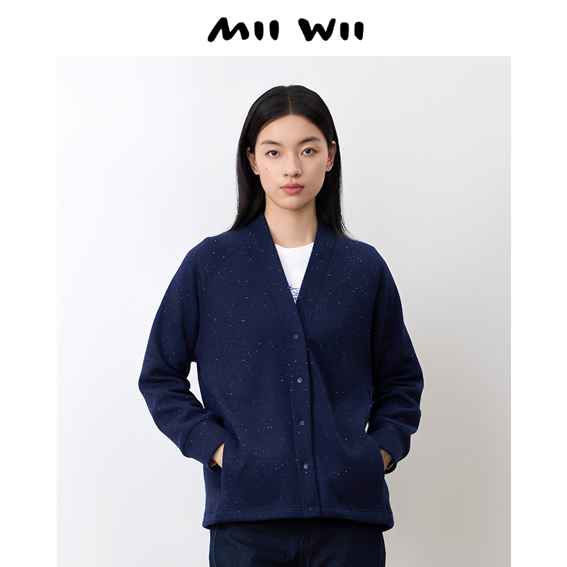 末未MIIWII24秋藏青杂花羊毛棉针织呢中长外套W243312女士