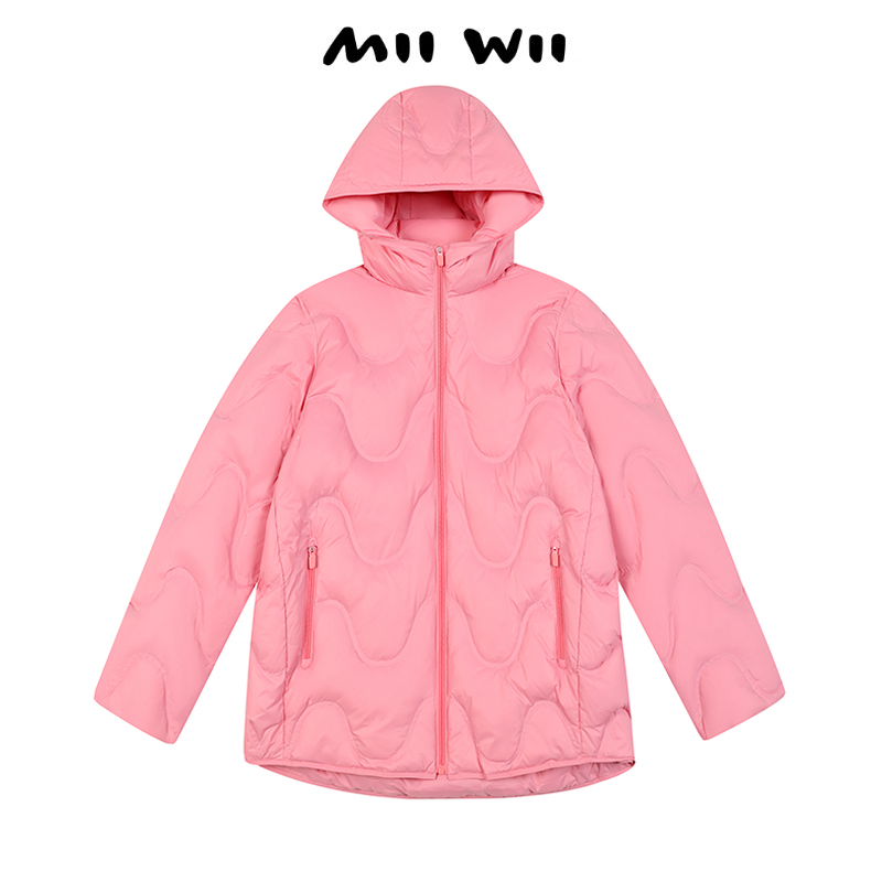 末未MIIWII2023冬粉色中长连帽羽绒服R234134女士