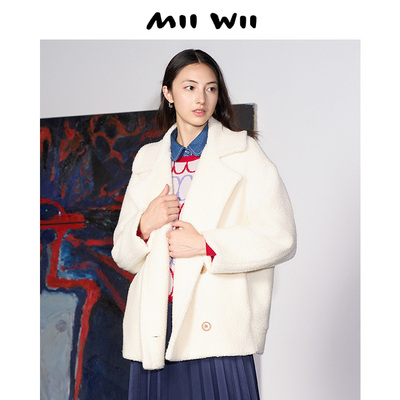 【断码清仓】末未MIIWII23冬米白色羊羔绒西装领外套女W234510